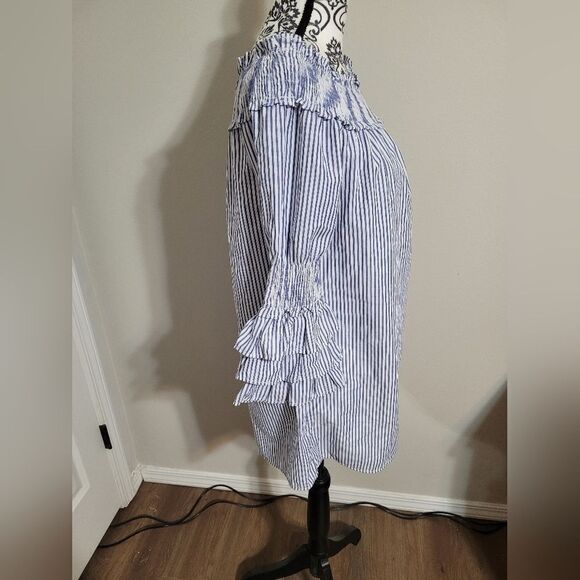 Style house blue and white striped tunic top with ruffled sleeves - Picture 2 of 7